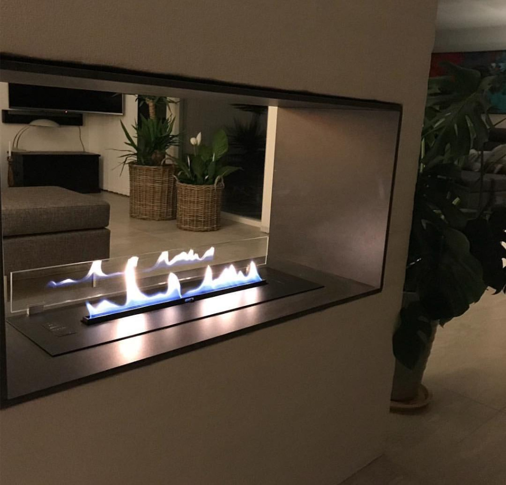 Ниша в шкафу с биокамином