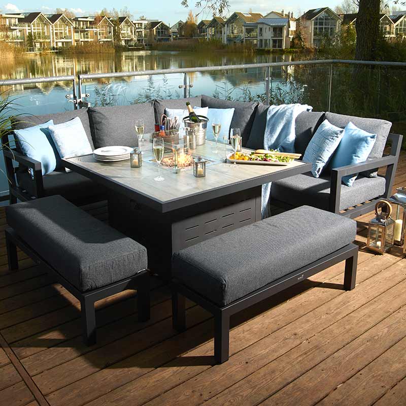 Кухонный стол с биокамином