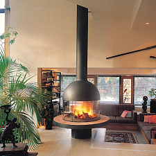 Камин 83-123, со стеклом, полка под мрамор, черный (Traforart) Камин 83-123, со стеклом, полка под мрамор, черный (Traforart)