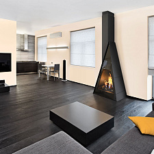 Камин Breda, фронтальный, верт.труба слева, чёрный (Traforart) Камин Breda, фронтальный, верт.труба слева, чёрный (Traforart)